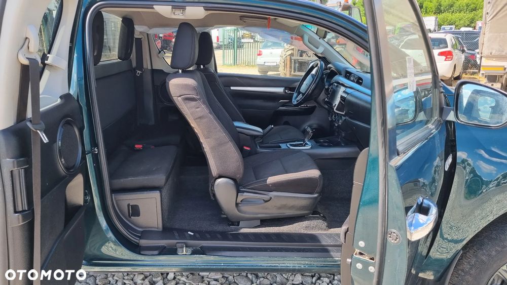 Toyota Hilux 4x4 Double Cab Autm Executive - 25