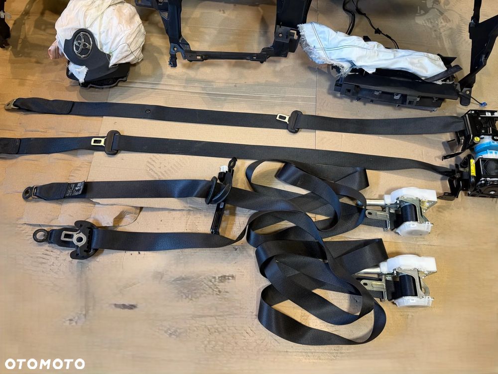 Deska rozdzielcza konsola Toyota Corolla Cross 2022- do regeneracji - 5