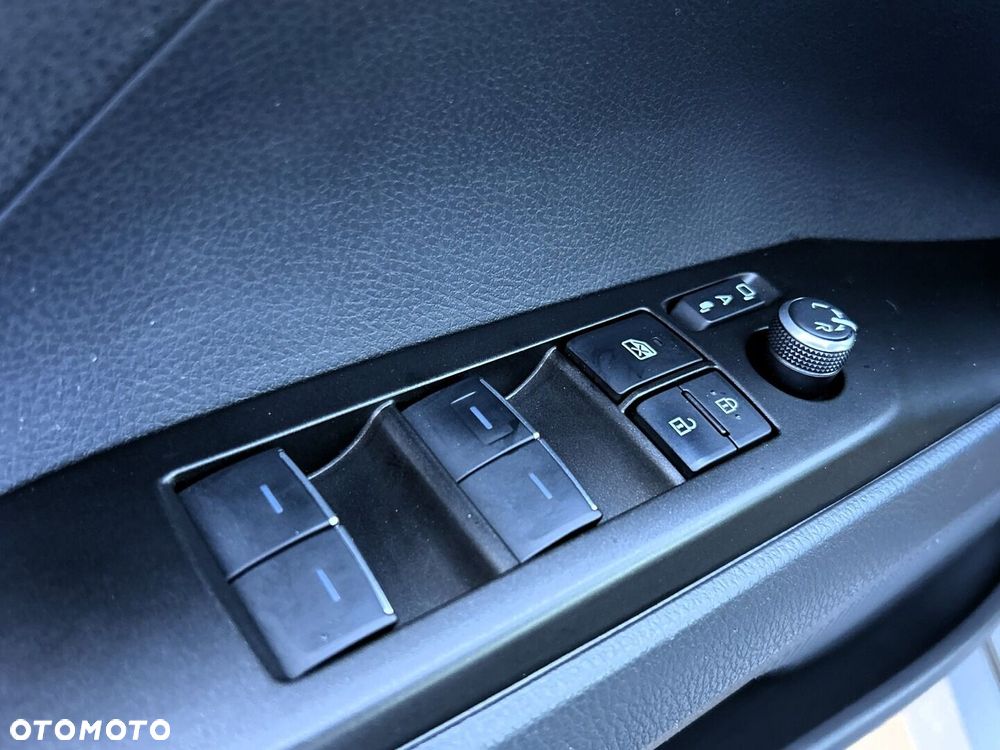 Toyota Camry 2.5 Hybrid Executive CVT - 18