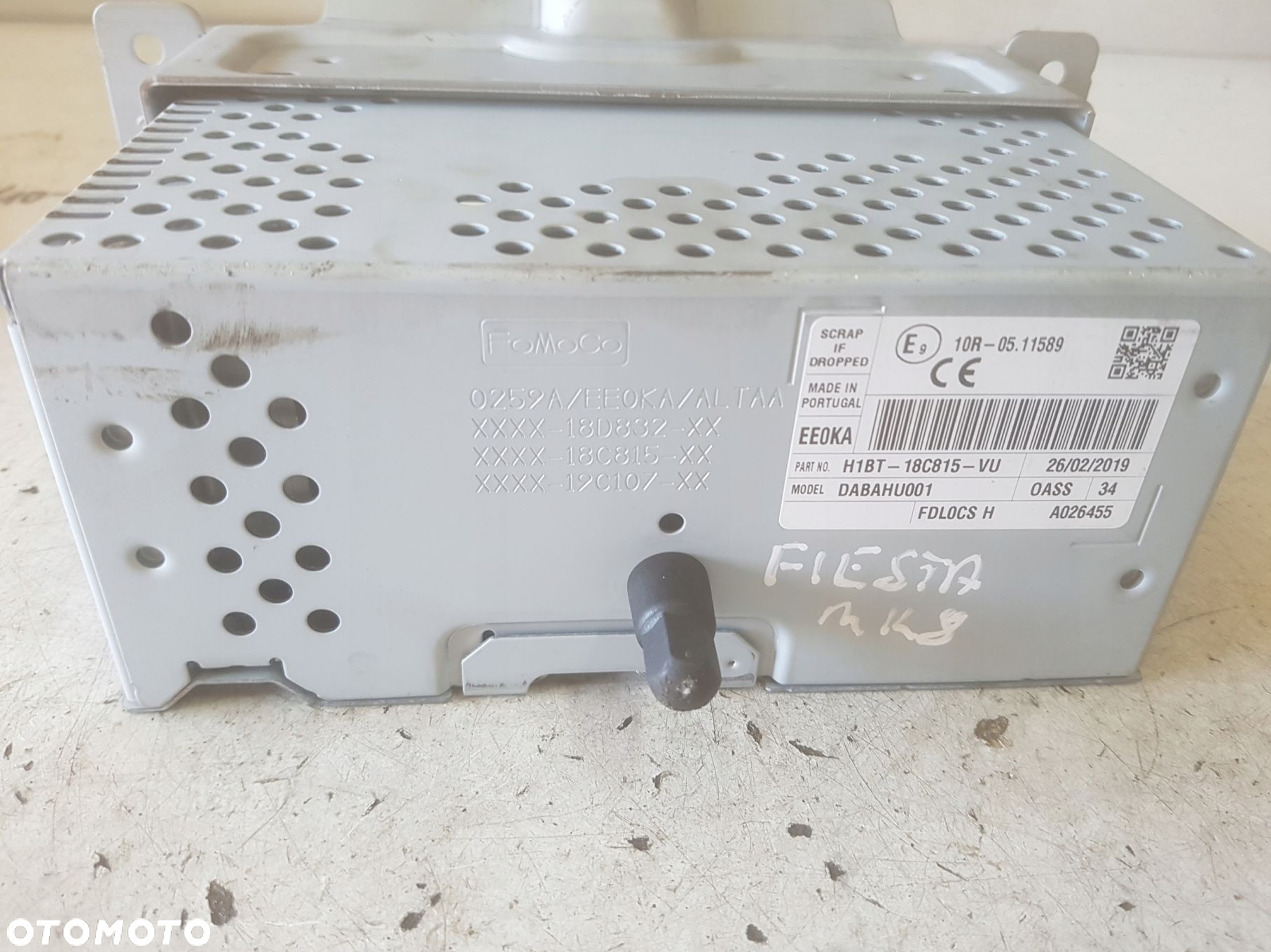 FORD FIESTA MK8 16r- CZYTNIK NAWIGACJI RADIO - 2