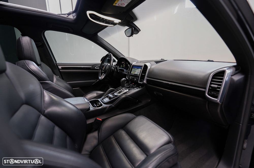 Porsche Cayenne S E-Hybrid - 6