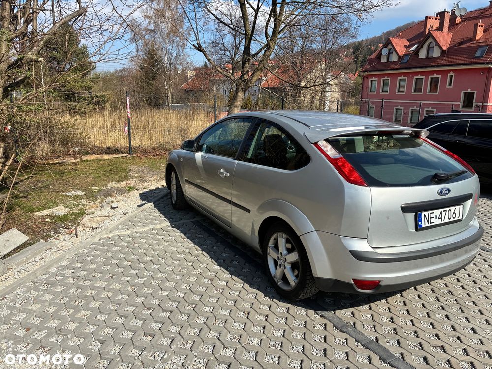 Ford Focus 1.6 16V Ambiente - 5