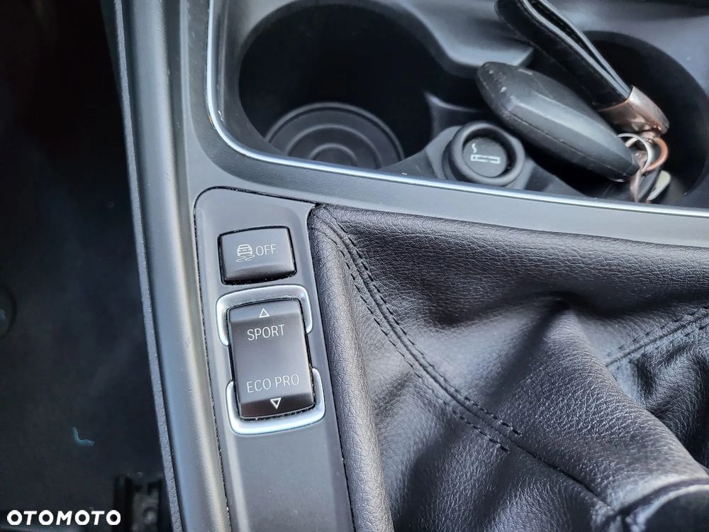 BMW Seria 3 318i Edition Luxury Line Purity - 25