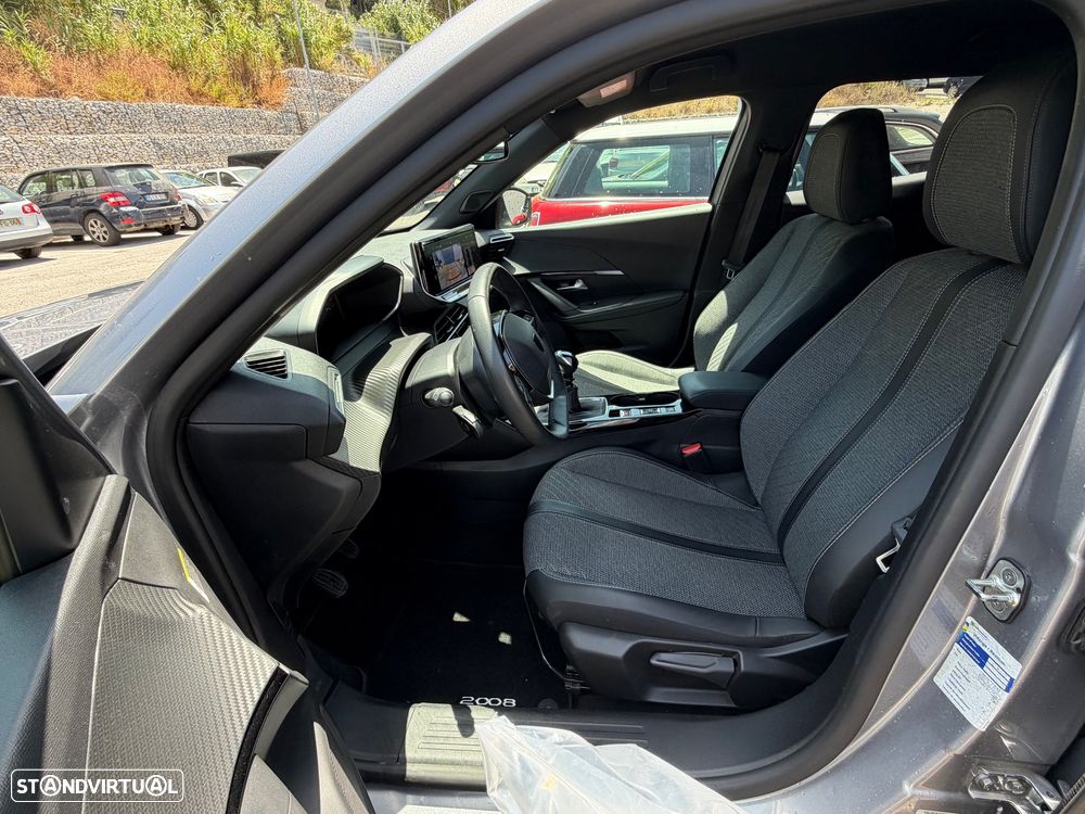 Peugeot 2008 PureTech 100 Allure - 12