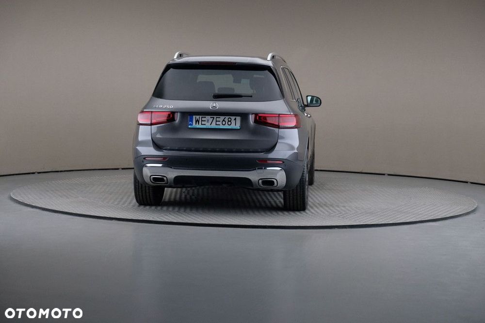 Mercedes-Benz GLB - 5