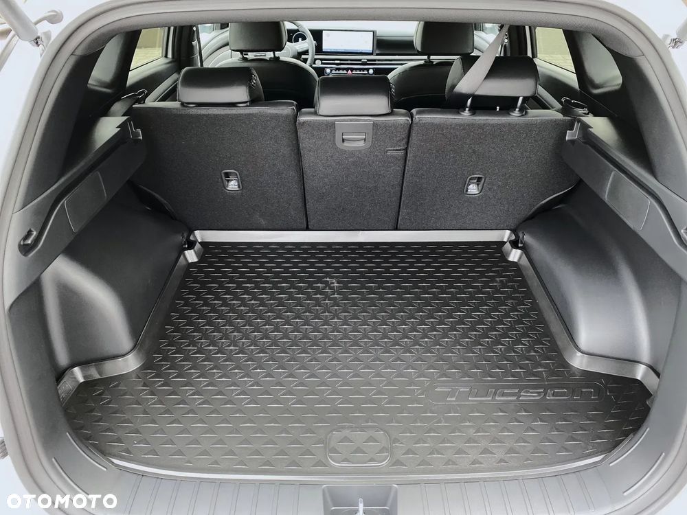 Hyundai Tucson 1.6 T-GDi Smart Black 2WD - 18