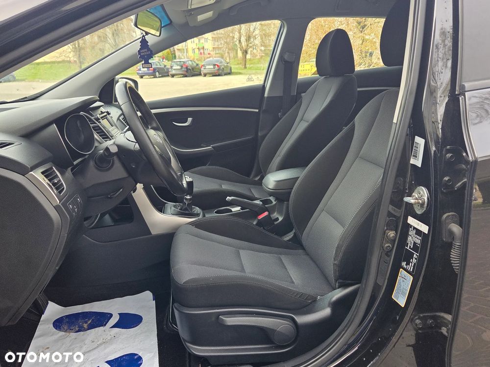 Hyundai i30 blue Kombi 1.6 CRDi Style - 7