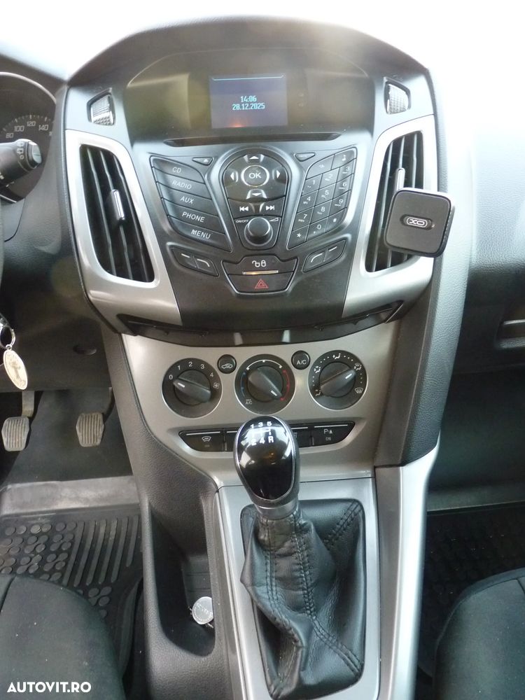 Ford Focus 1.6 TI-VCT Champions Edition - 4