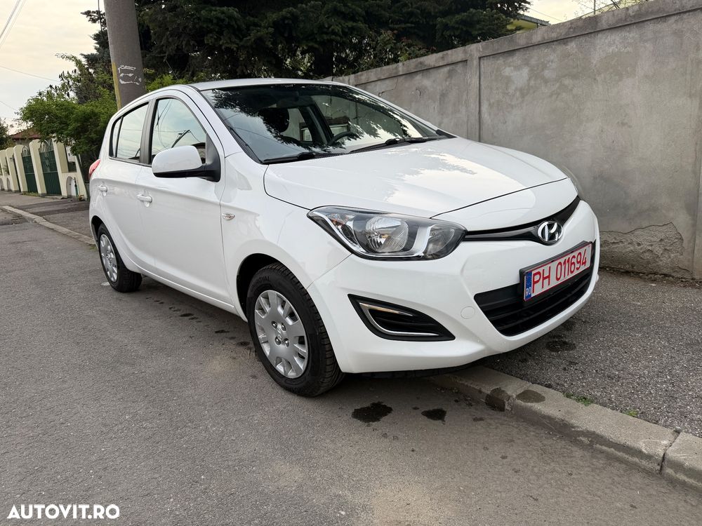 Hyundai i20 1.1 CRDi M/T Confort - 4