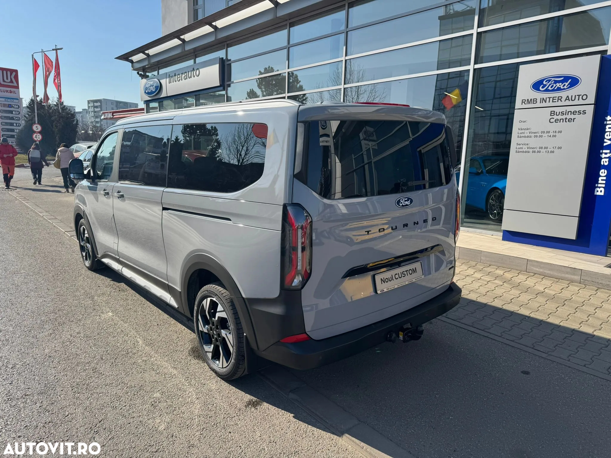 Ford Tourneo Custom Bus 320 2.0 EcoBlue 170 CP L1H1 Active Aut. - 11