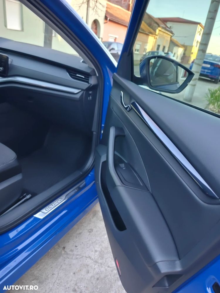 Skoda Octavia 2.0 TDI DSG Style - 14