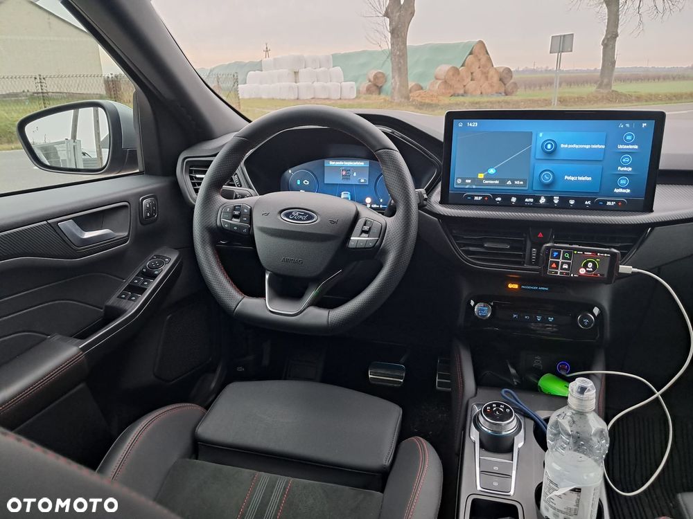 Ford Kuga 2.5 Duratec FHEV ST-LINE X - 9