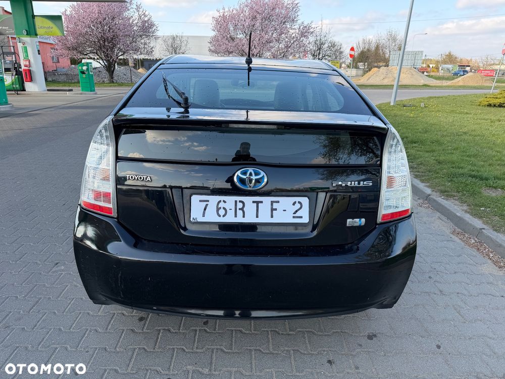 Toyota Prius 1.8 HSD Premium - 6