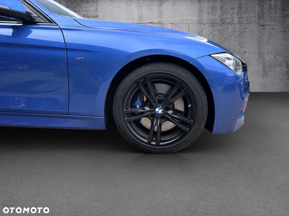 BMW Seria 3 325d M Sport - 40