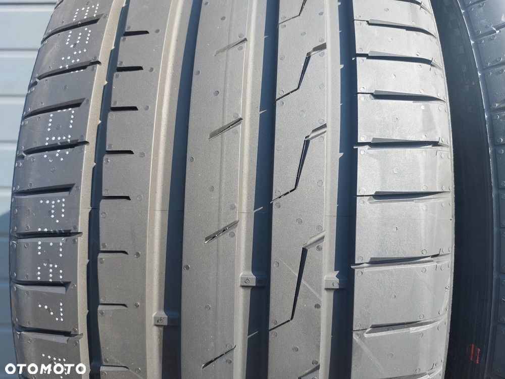 245/35 R20 95Y XL OPONY LETNIE ROADX RXMOTION DU71 DOT25 - 2