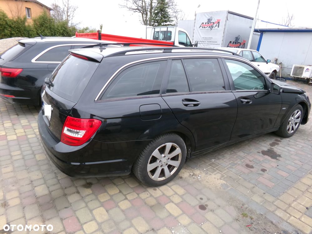 Mercedes-Benz Klasa C 200 CDI DPF Automatik BlueEFFICIENCY - 12
