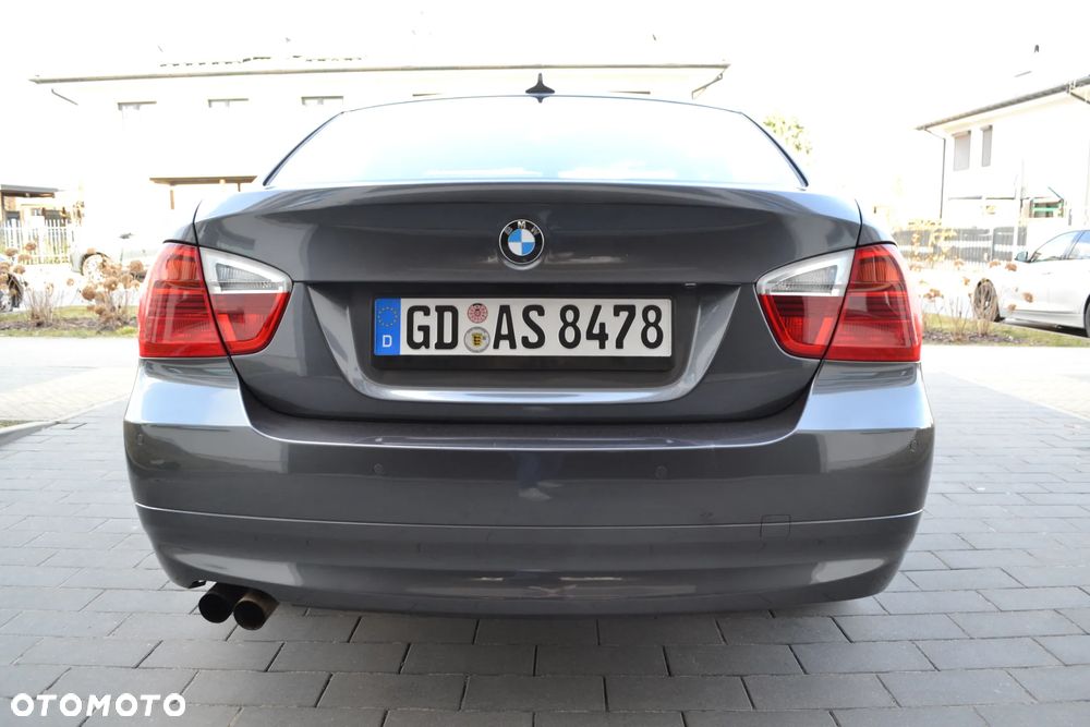BMW Seria 3 325i - 6