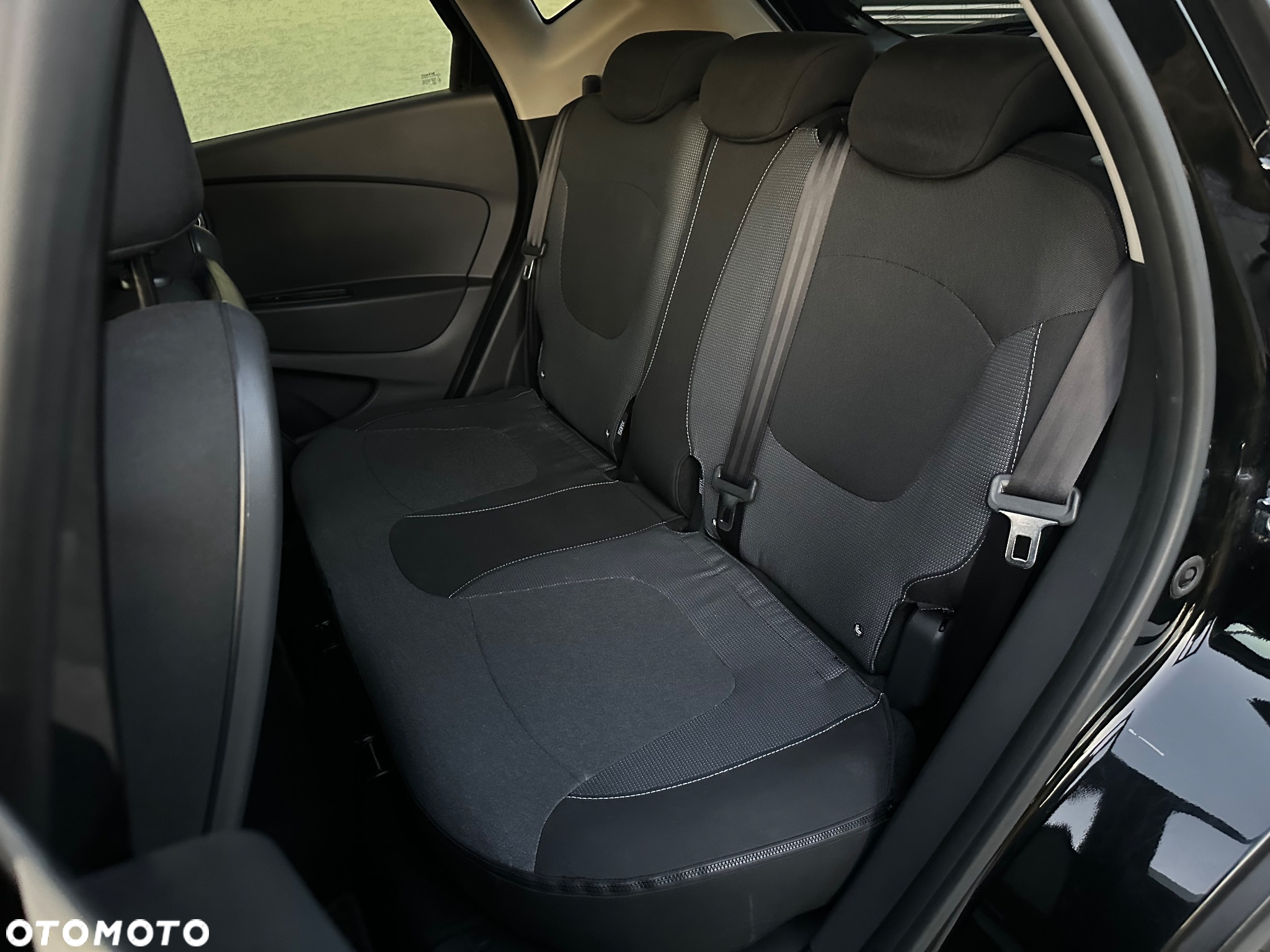 Renault Captur 1.5 dCi Intens EDC - 31