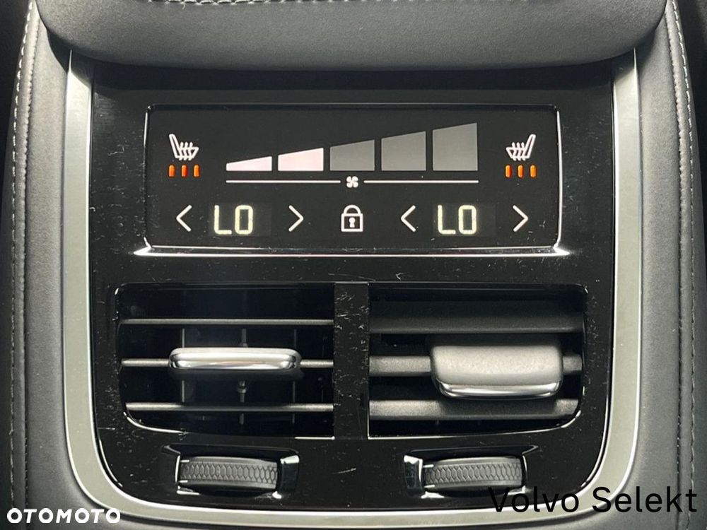 Volvo XC 90 - 35
