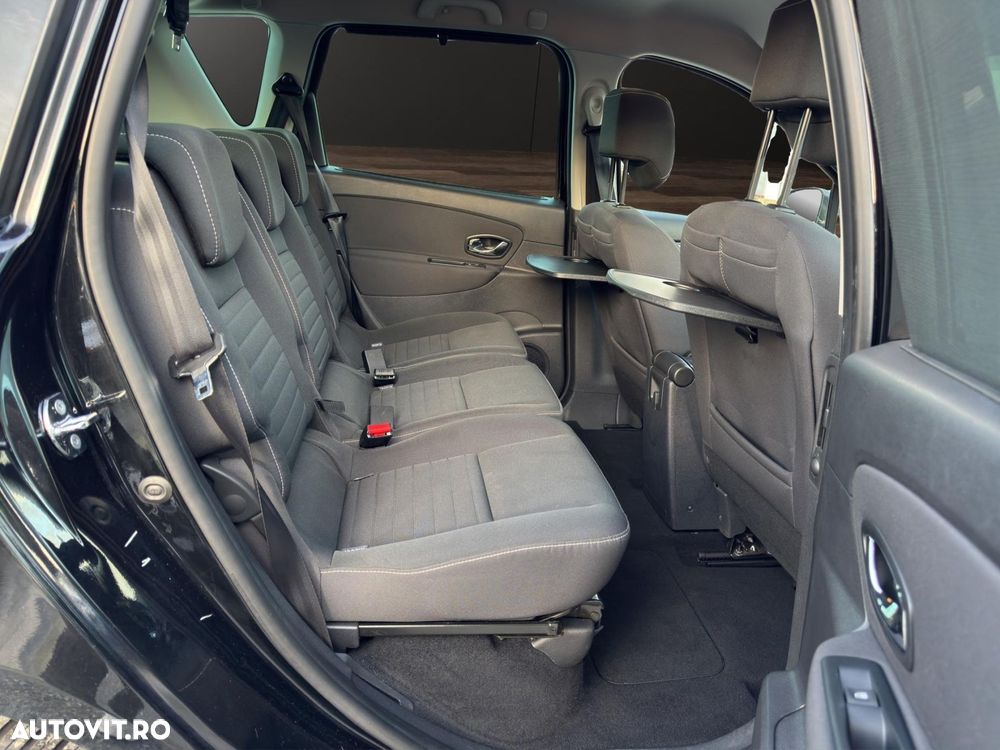 Renault Scenic - 11
