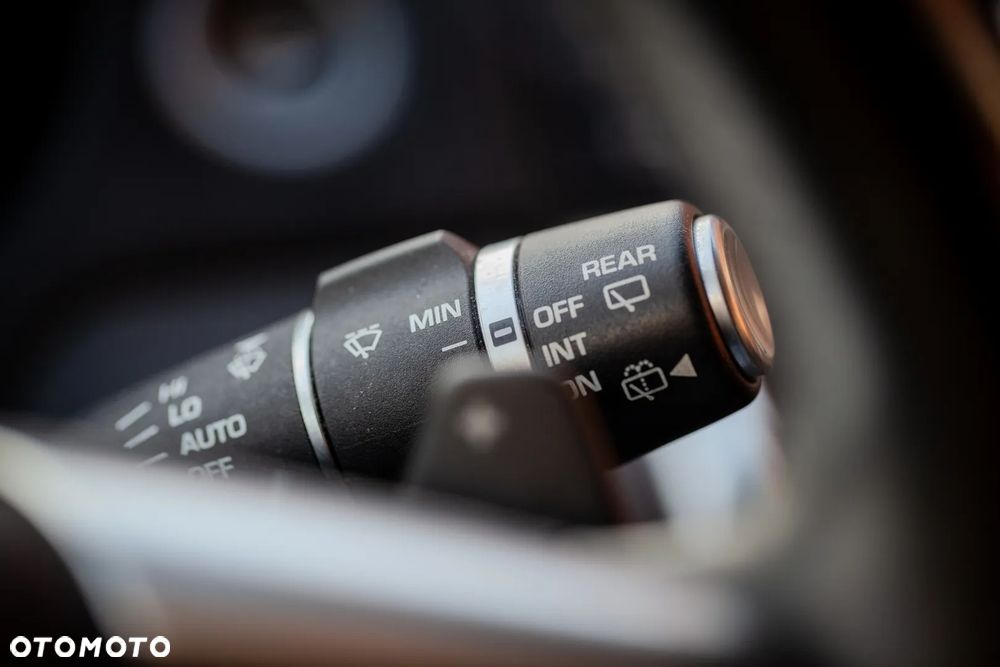 Land Rover Discovery Sport - 11
