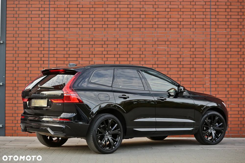 Volvo XC 60 B5 B AWD Plus Black Edition - 16