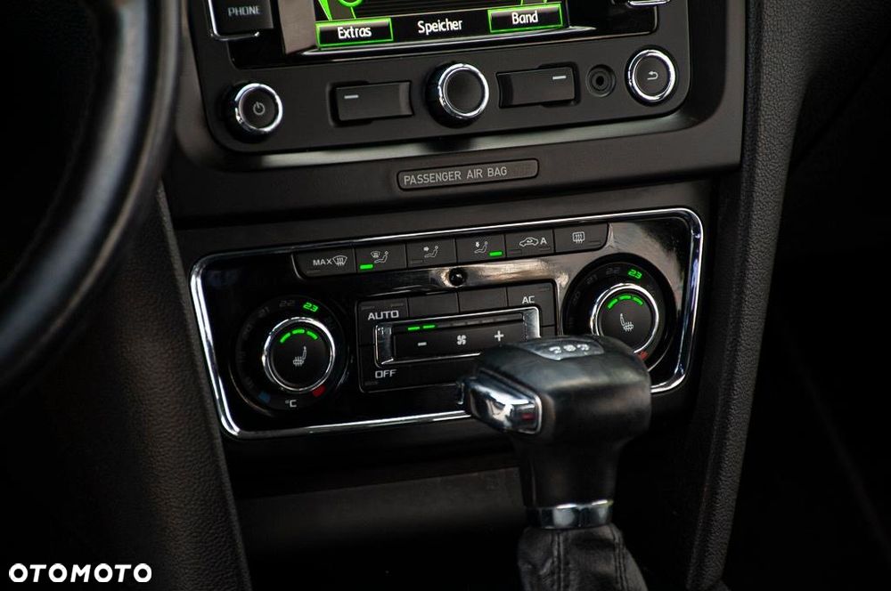 Skoda Superb 2.0 TDI DSG Ambition - 34