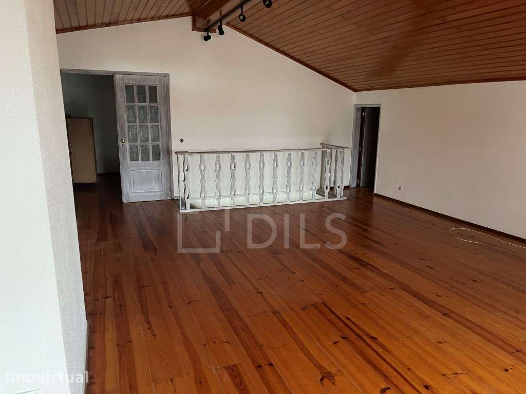 Moradia T4 em Colares, Sintra, com vista mar e piscina - Grande imagem: 2/27