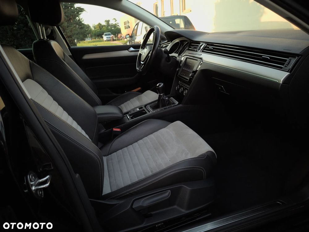 Volkswagen Passat 1.4 TSI ACT (BlueMotion Technology) Highline - 16