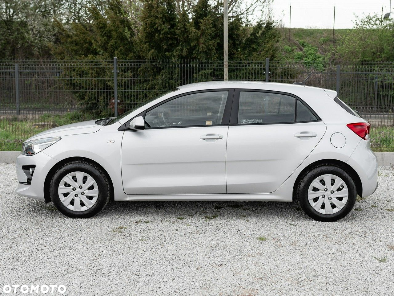 Kia Rio 1.2 M - 10