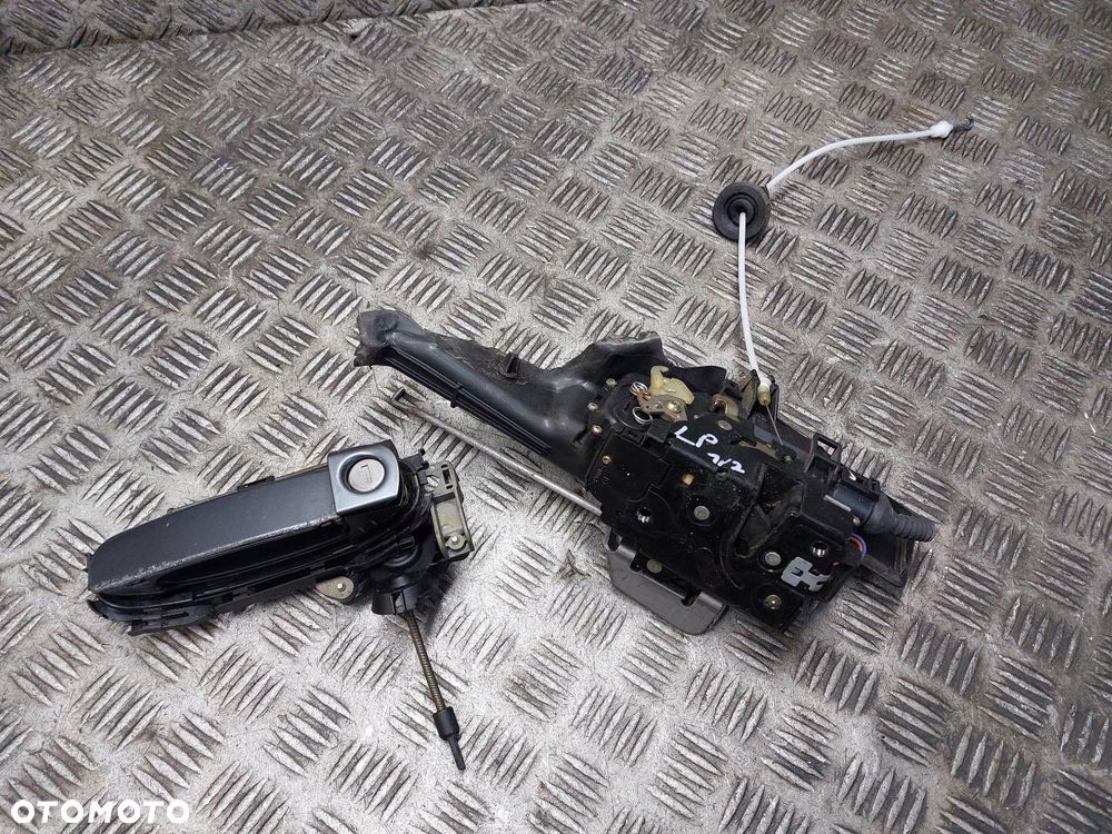 ZAMEK DRZWI LEWY PRZÓD + KLAMKA ZEWNĘTRZNA AUDI A4 B6 LX7Z - 1