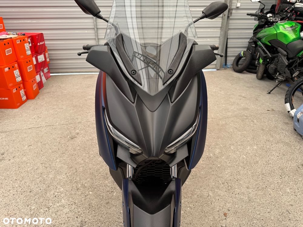 Yamaha X-max - 16