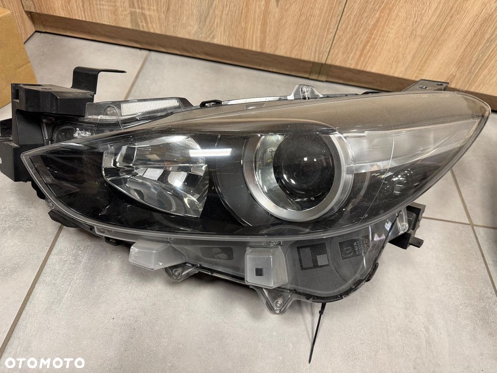 Mazda 3 III reflektor przód lift zwykly - 2