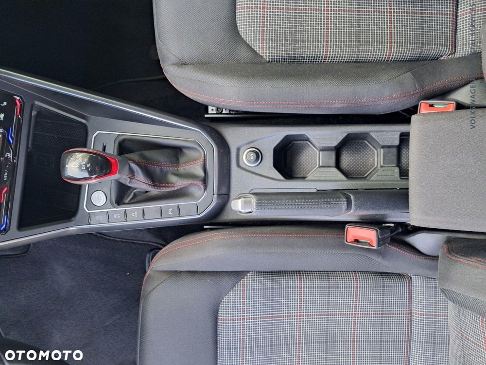 Volkswagen Polo - 9