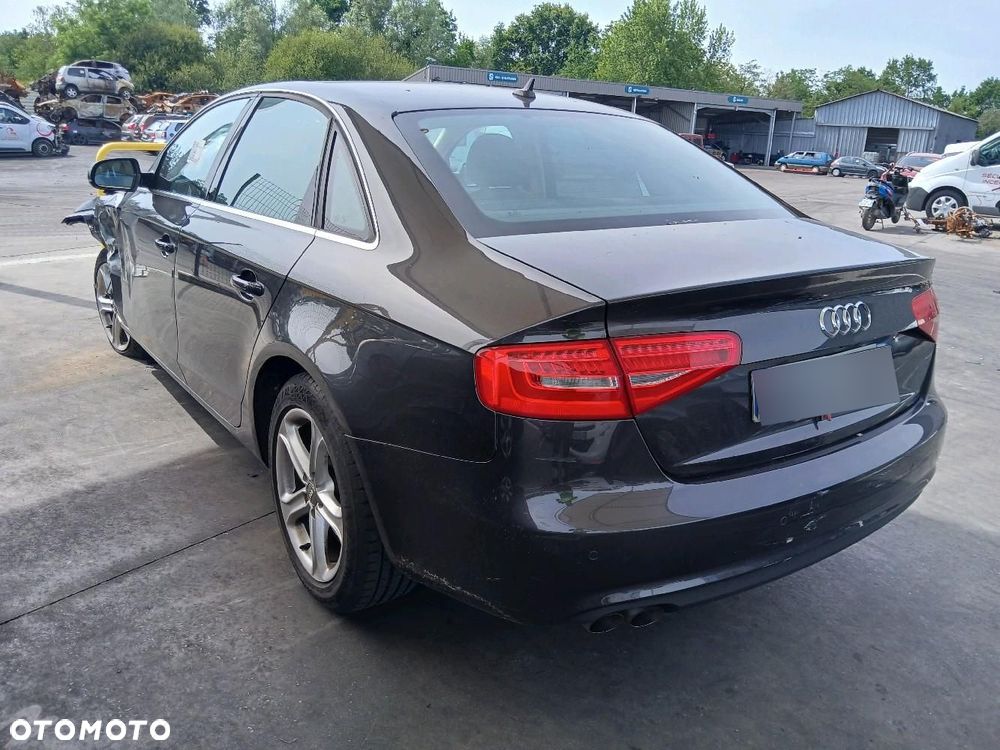 Audi A4 Limousine 2.0 TDI DPF multitronic Attraction - 4
