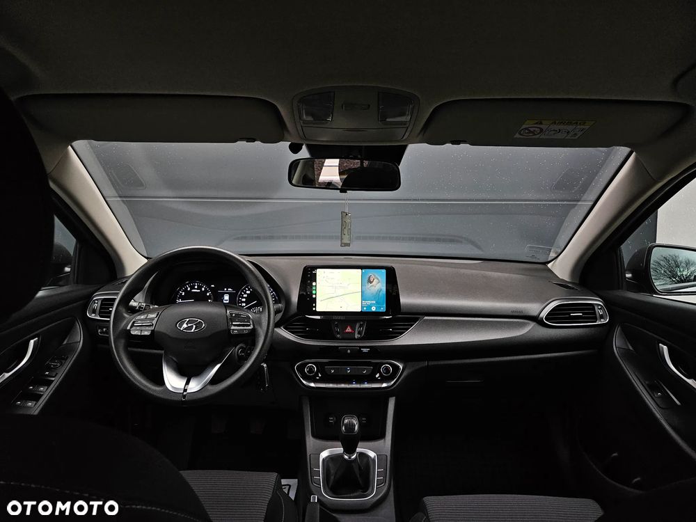 Hyundai i30 1.5 DPI Classic + - 7
