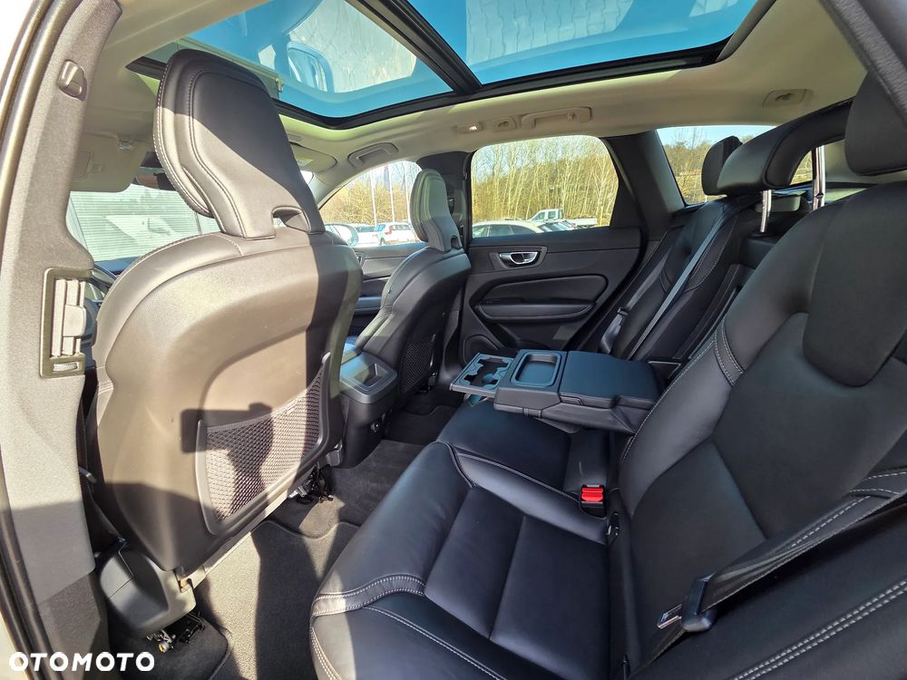 Volvo XC 60 D4 AWD Inscription - 28