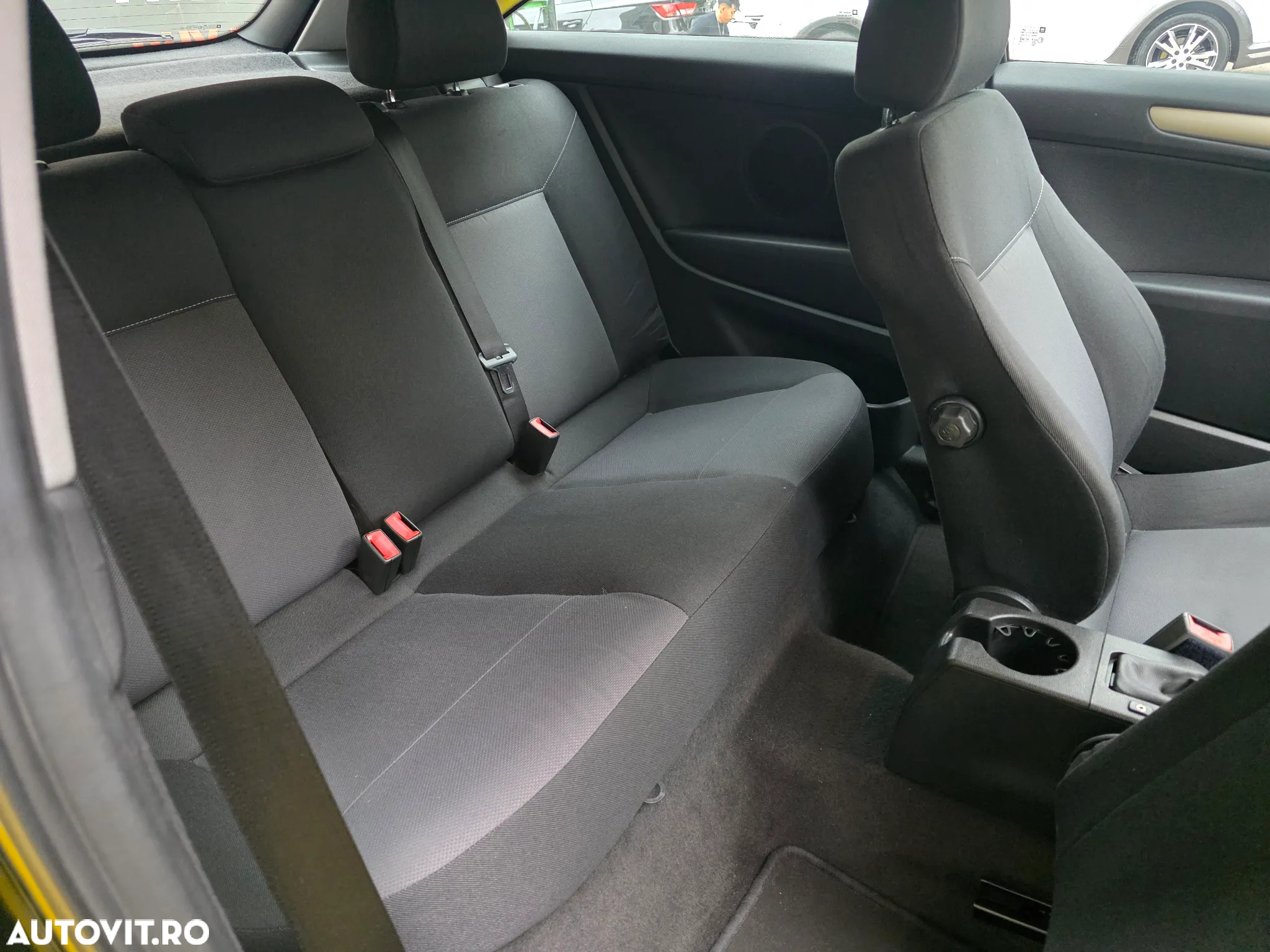 Opel Astra GTC 1.4 Cosmo - 12