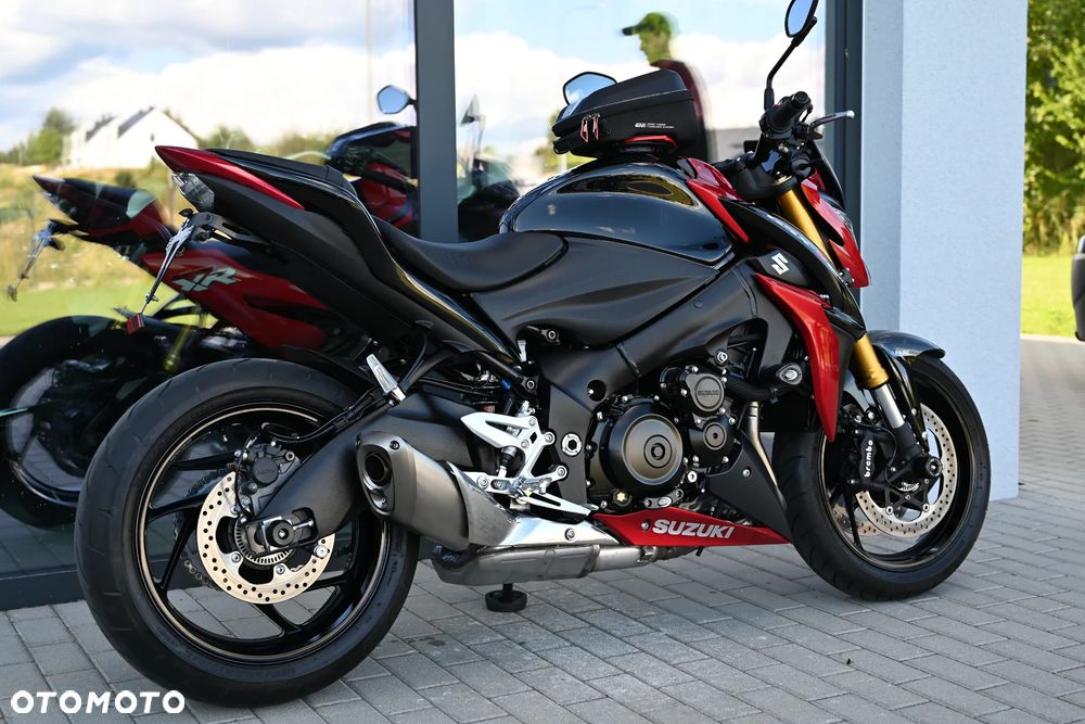 Suzuki GSX 1000 - 39