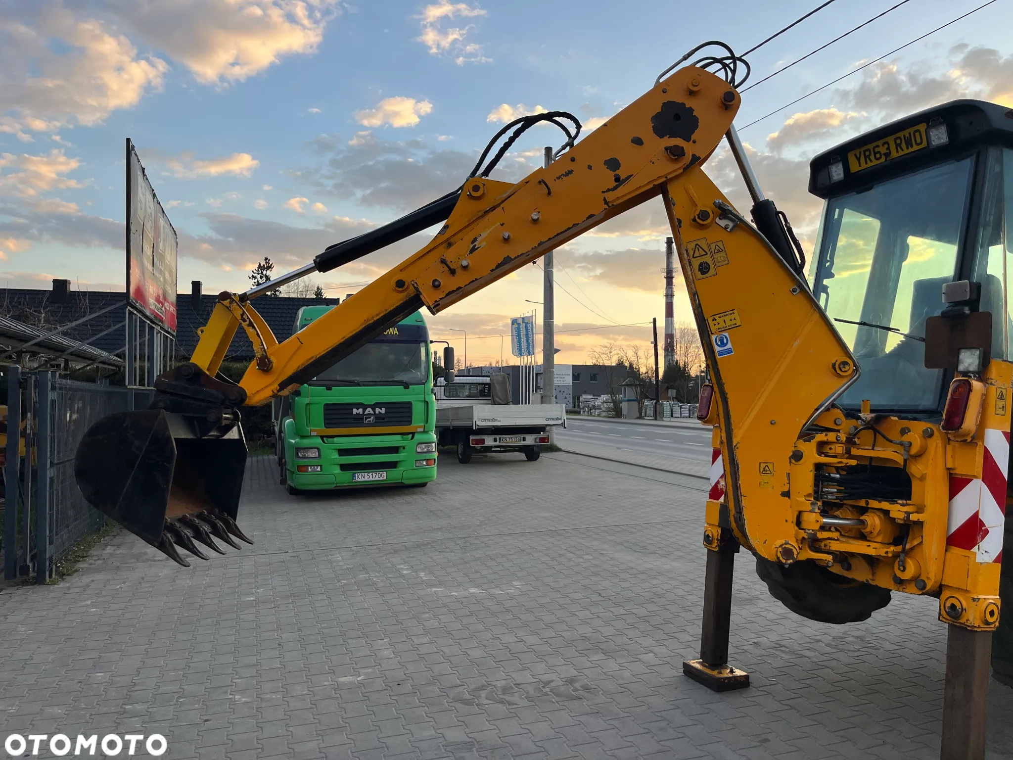 JCB 2CX - 10