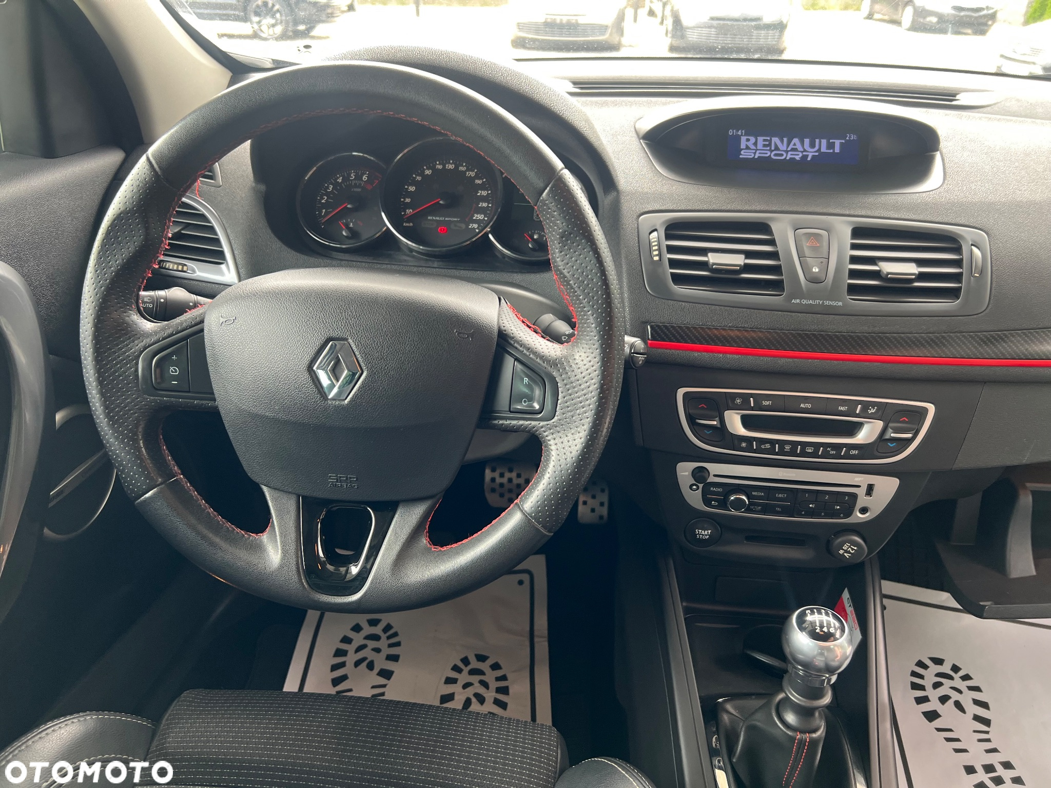 Renault Megane Grandtour TCe 220 Start & Stop GT 220 - 13