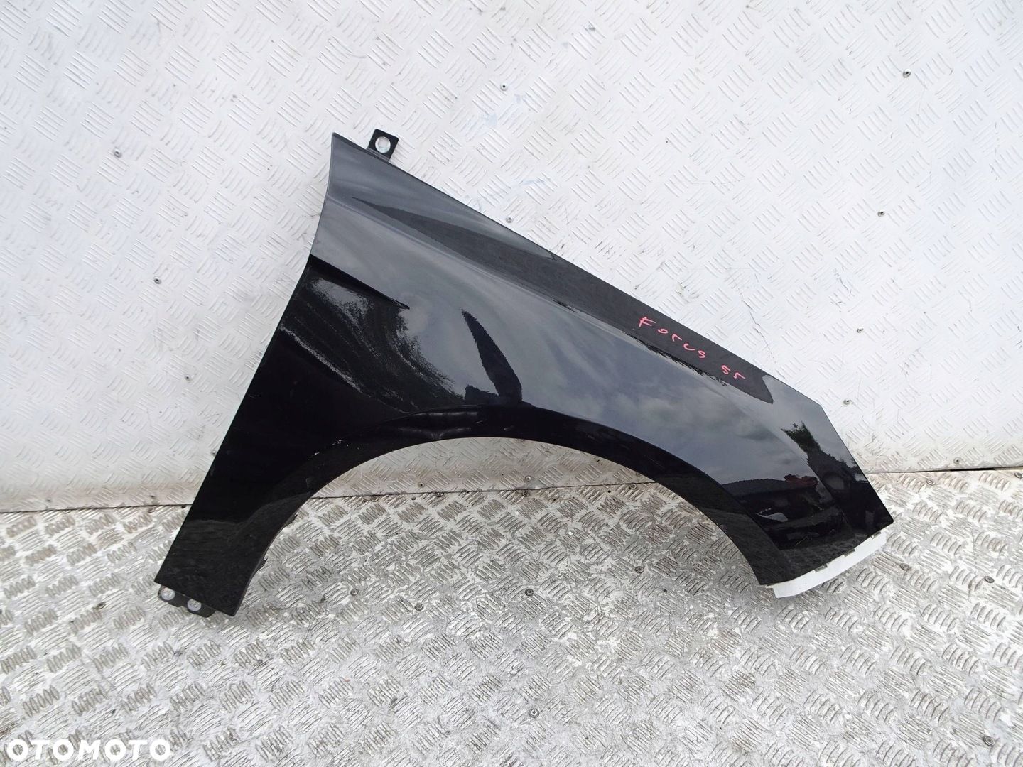 Błotnik PRAWY przód Ford Focus MK3 FB - 1