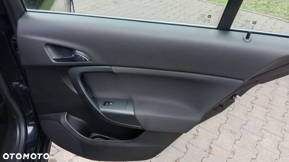 Opel Insignia 2.0 CDTI Edition - 8