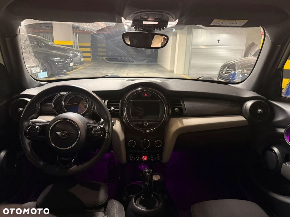 MINI Cooper Standard - 9