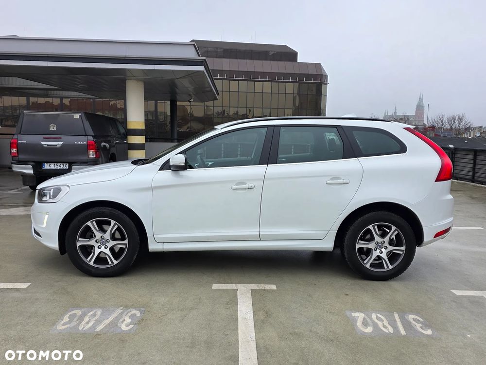 Volvo XC 60 D3 Geartronic Momentum - 4