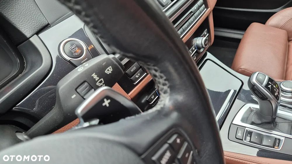 BMW Seria 5 520i Touring Sport-Aut - 12