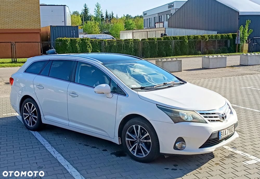 Toyota Avensis 2.0 D-4D Premium - 1