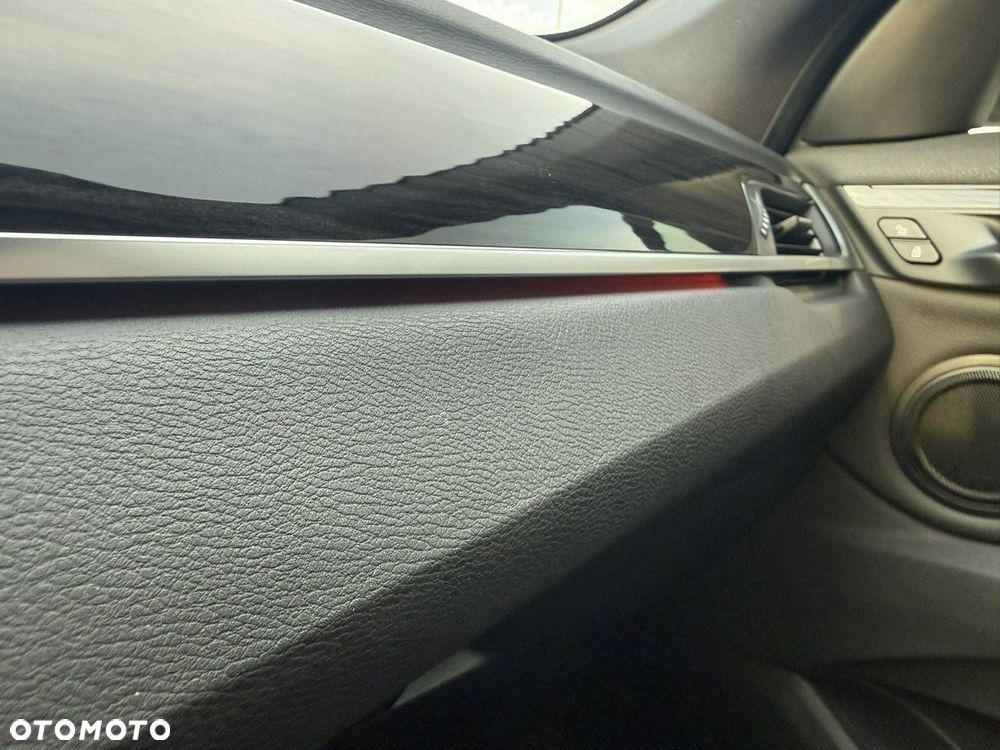 BMW X1 xDrive28i - 20