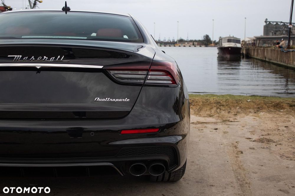 Maserati Quattroporte S Q4 GranSport - 16