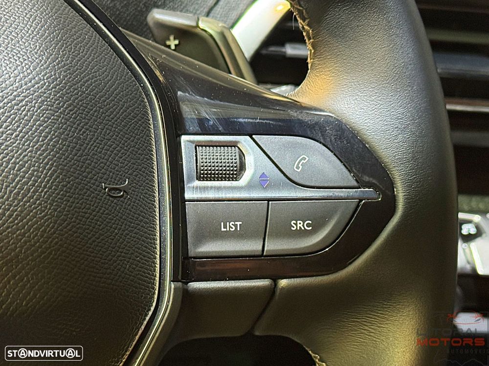 Peugeot 3008 1.2 PureTech Allure Pack EAT8 - 24